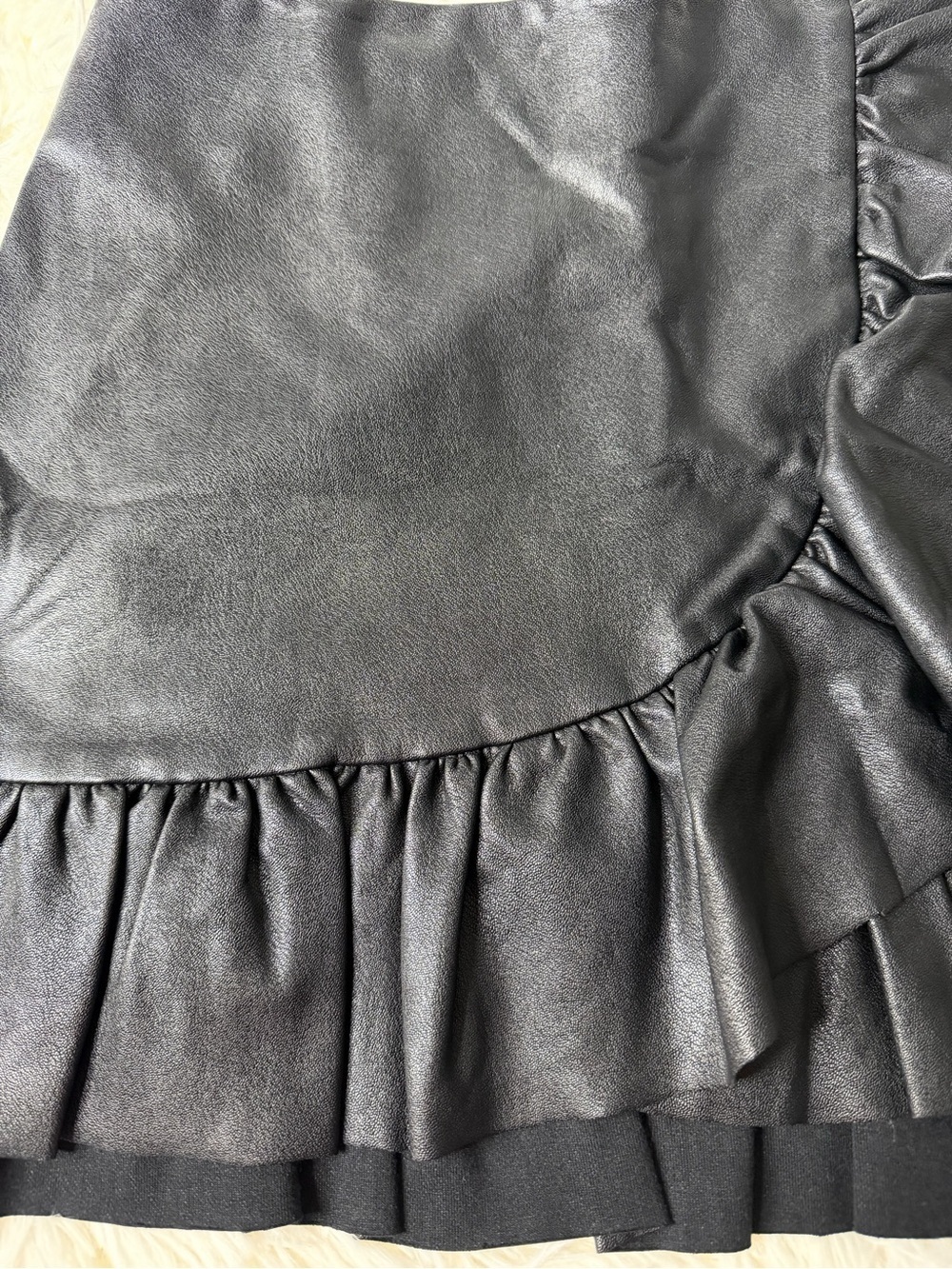 Amanda Uprichard Faux Leather Ruffle Mini Skirt P Black Preppy  Minimalist - Picture 5 of 10